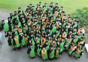 2017 Windward Community College graduates