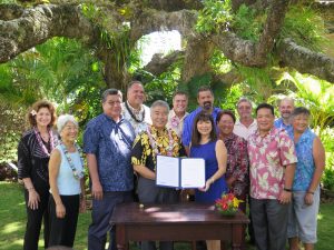 Governor Ige with Rep. Nadine Nakamura, who introduced the bill, and Kauai legislators, county and community leaders at Grove Farm Homestead and Museum.