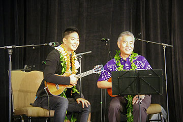 Jake Shimabukuro and Governor Ige perform