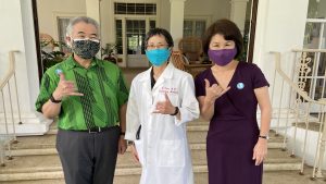 Dr. Libby Char with Governor and Mrs. Ige after their vaccinations.