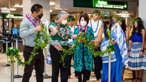 Mayor Kawakami and the Iges at Līhuʻe Airport blessing